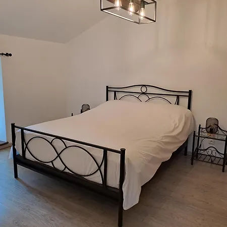 Clos Du Chateau Holiday home *